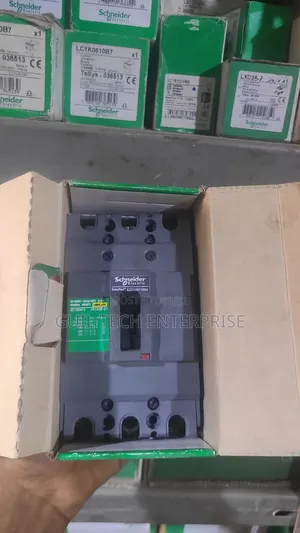 McCb Breaker