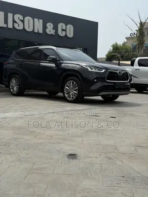 Toyota Highlander XSE AWD 2024 Black