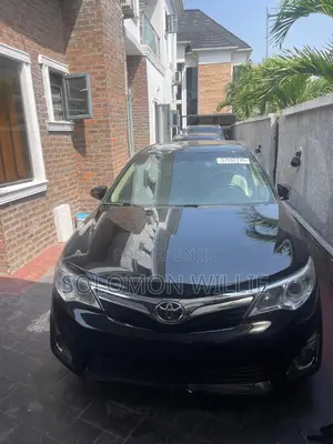 Toyota Camry XLE 4dr Sedan (2.5L 4cyl 6A) 2014 Black