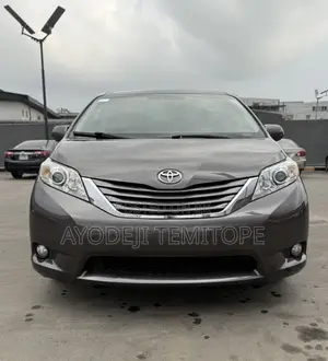 Toyota Sienna XLE 8 Passenger 2012 Gray