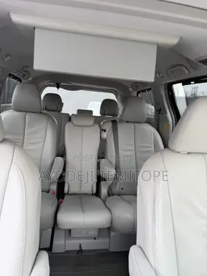 Toyota Sienna XLE 8 Passenger 2012 Gray
