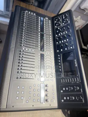 Behringer M32 Midas Digital Mixer