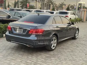 Mercedes-Benz E350 Base 4dr Sedan RWD (3.5L 6cyl 7A) 2014 Gray