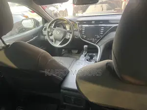 Toyota Camry LE FWD (2.5L 4cyl 8AM) 2018 Gray