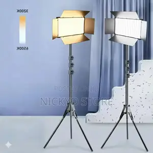Pro Led 800 Video Light With Extra Battery Strong Tripod Stand