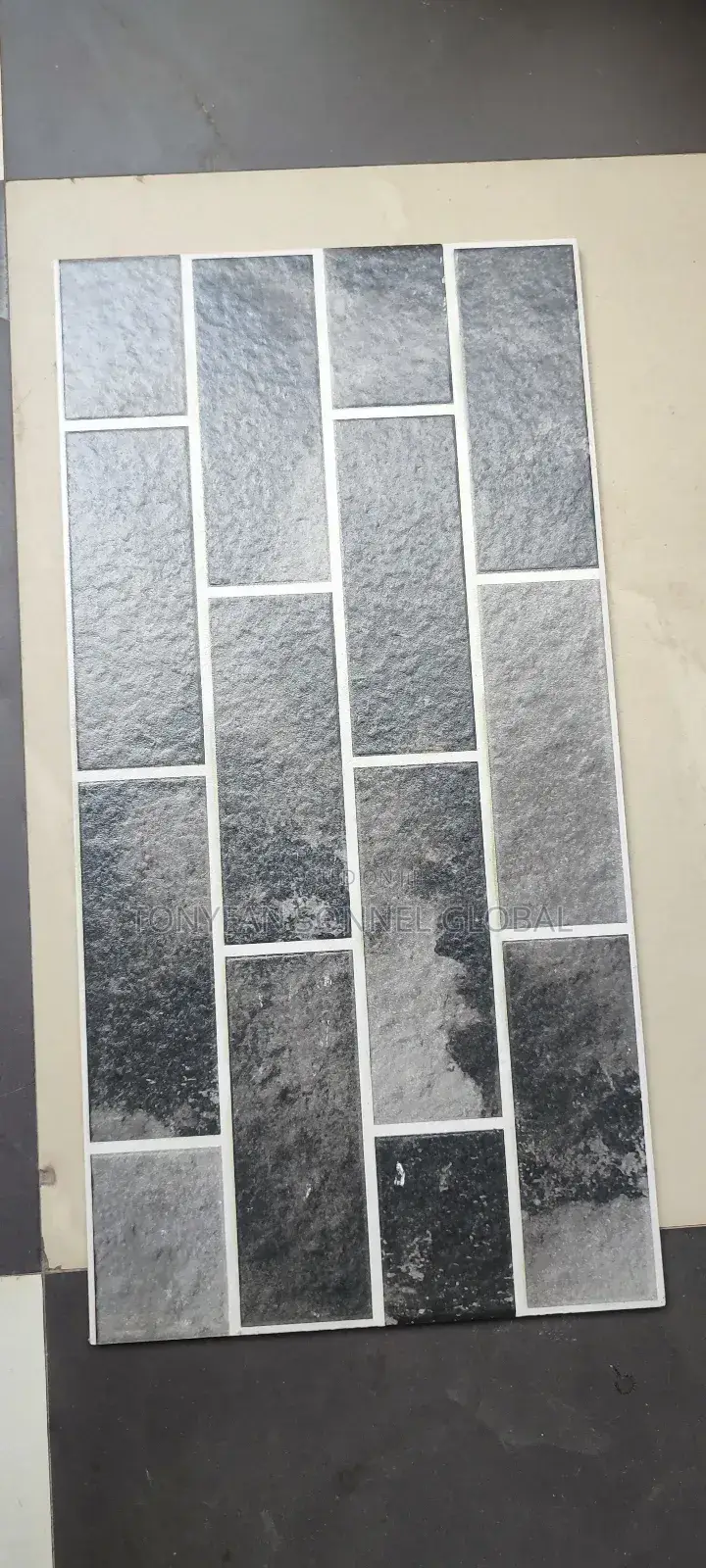 30 X60 Crack Wall