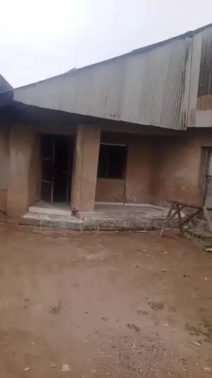 3bdrm Bungalow in Bakare Street, Isheri / Egbe Idimu for sale