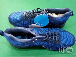 Asics Sneakers