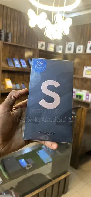 New Samsung Galaxy S22+ 5G 256 GB Gold