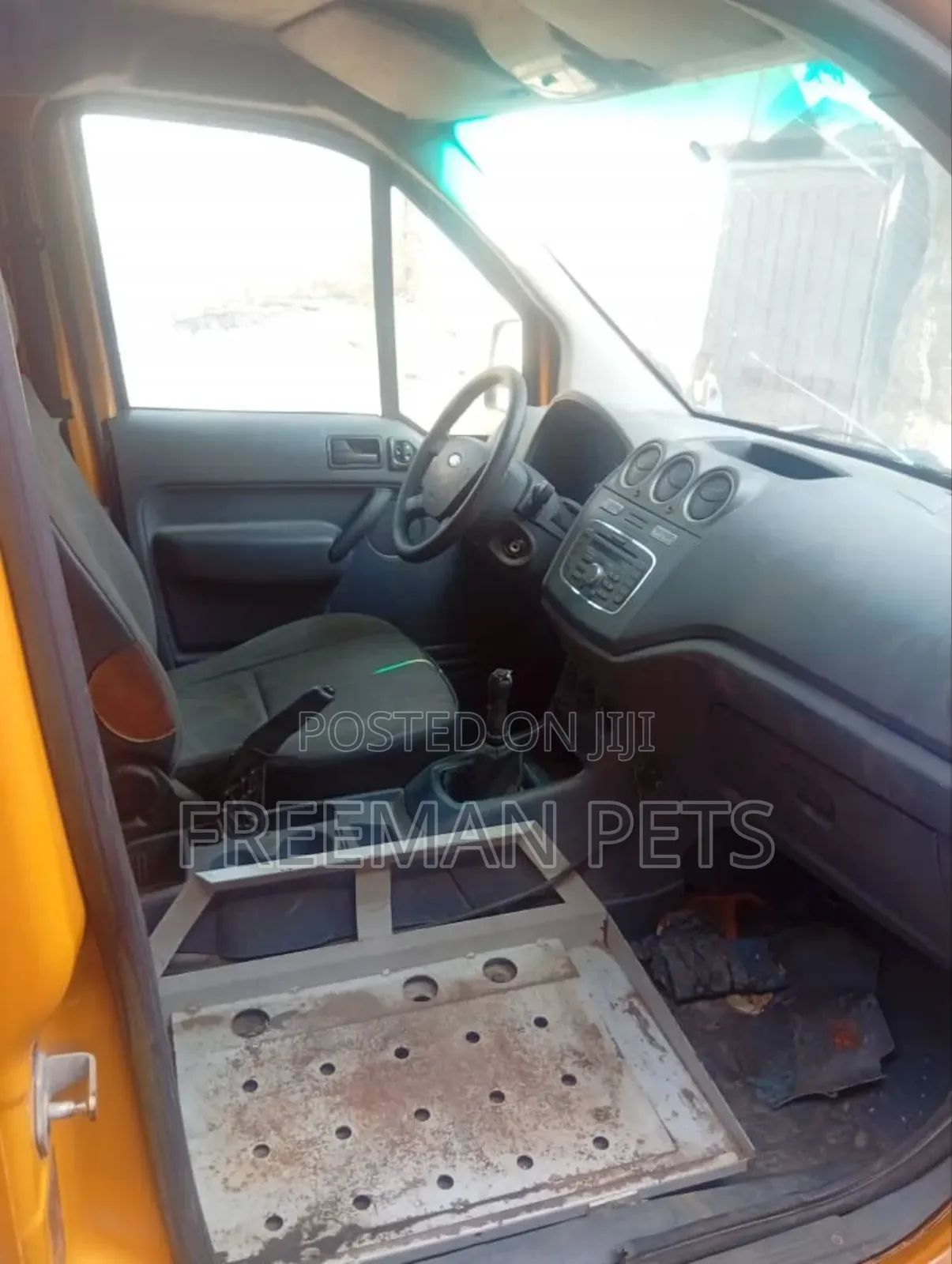 Ford Transit 2005 Orange