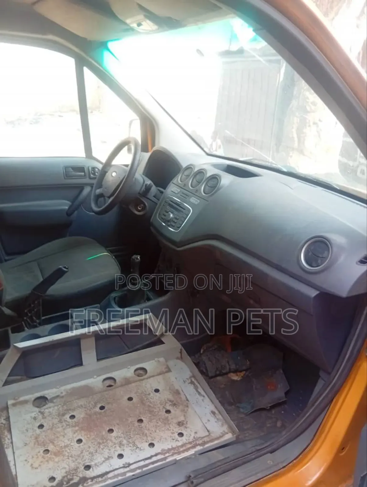 Ford Transit 2005 Orange