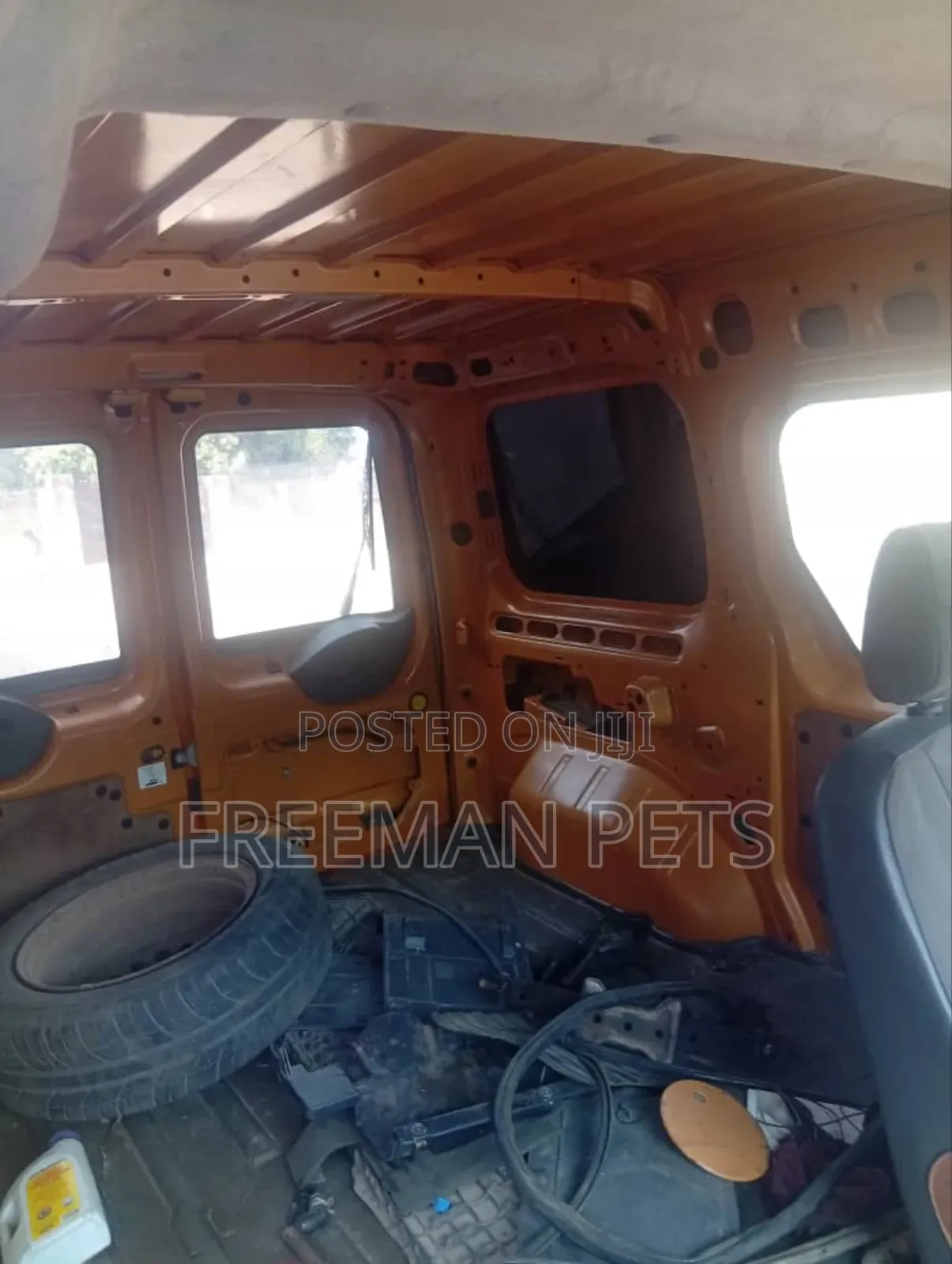 Ford Transit 2005 Orange