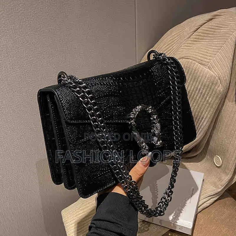 Shoulder Chain Bag. Crocodile Pattern