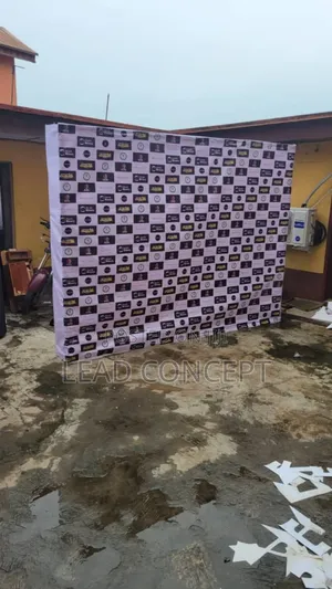 Pop Up Stand