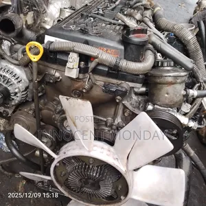 Engine and Gearbox for Toyota Hilux 2011.