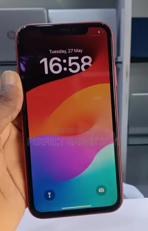 Apple iPhone 11 64 GB Red
