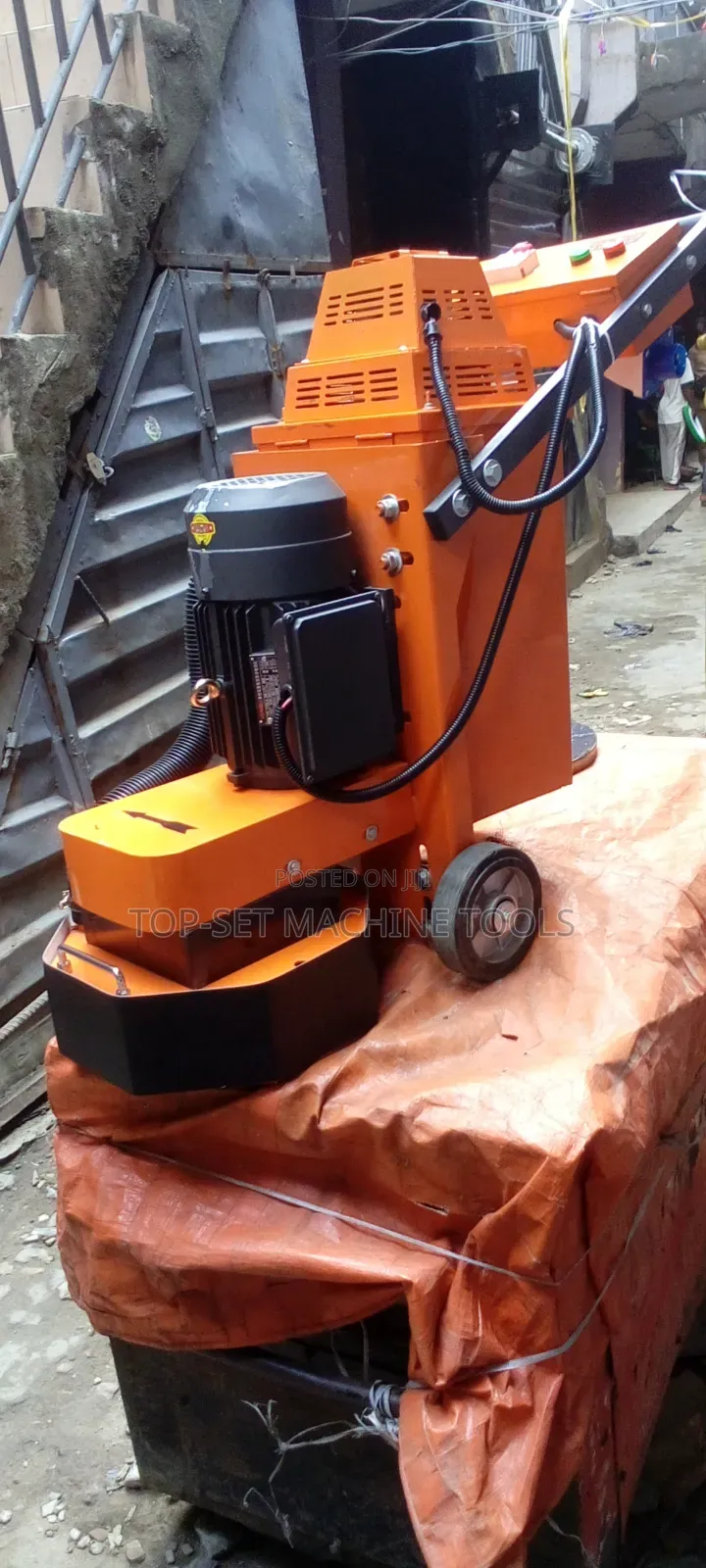 Floor Crackling Machine