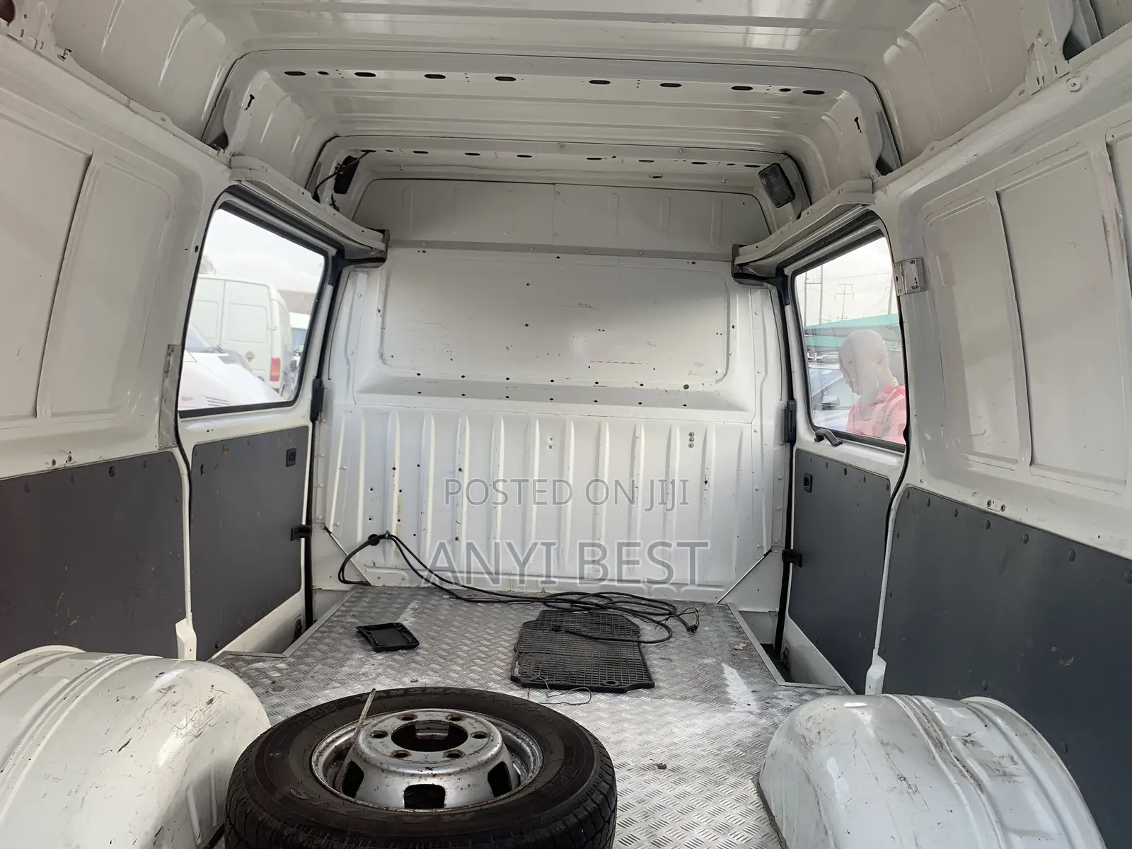 Ford Transit 2005 Red