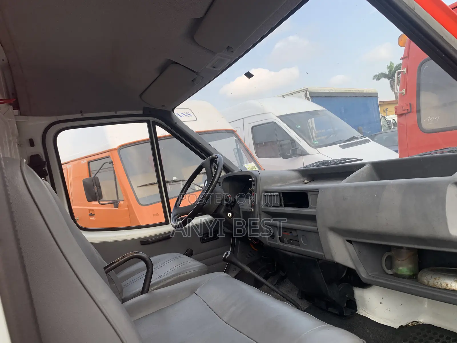 Ford Transit 2005 Red