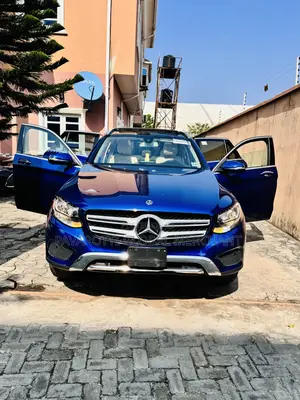 Mercedes-Benz GLC-Class 2019 Blue