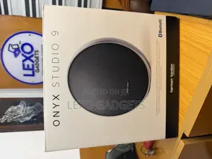 Onyx Studio 9