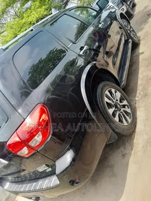 Toyota Sequoia Platinum 4dr SUV 4WD (5.7L 8cyl 6A) 2013 Black