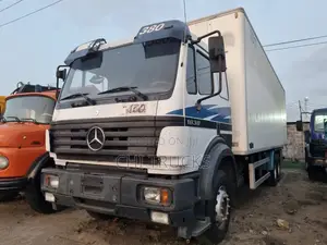 Mercedes Benz 30 Tonnage Truck