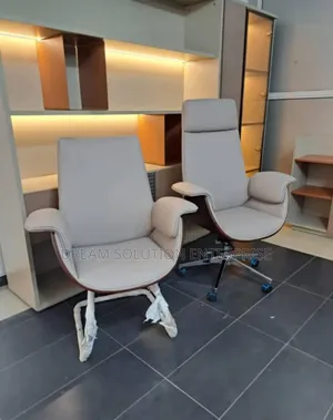 Executive Office Chair With Visitor Chair