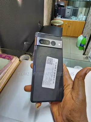 Google Pixel 7 Pro 128 GB Black