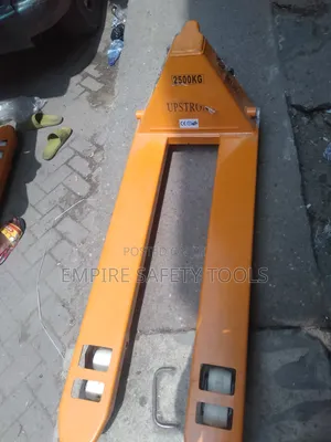 2500kg (2.5ton) Pallet Truck
