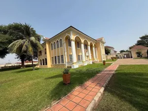 7bdrm Duplex in Jabi for sale