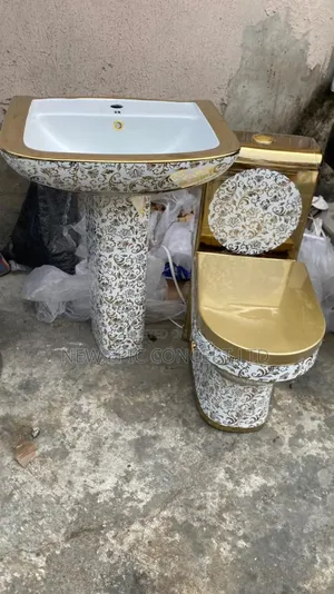 England Gold Water Closet