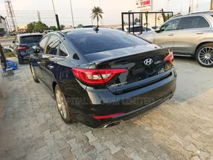 Hyundai Sonata Sport Sedan FWD (2.4L 4cyl 6A) 2017 Black