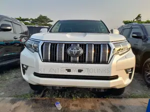 Toyota Land Cruiser Prado 2.7 2023 White