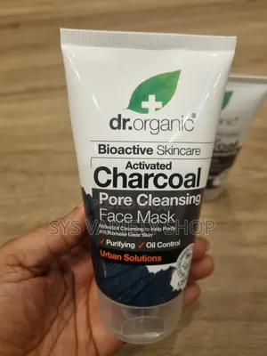 Dr.Organic Activated Charcoal Pore Ceansing Face Mask