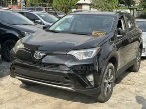 Toyota RAV4 XLE AWD (2.5L 4cyl 6A) 2016 Black