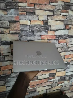 Laptop Apple MacBook 2018 16GB Intel Core i5 SSD 256GB