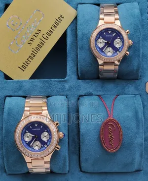 *Cartier‐Style Unisex Chain‐Link Quartz Chronograph