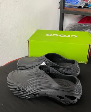 Echo Wave Clog Black & White