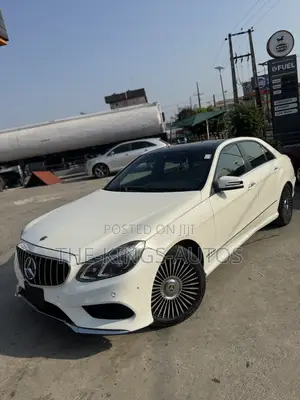 Mercedes-Benz E350 Base 4Matic Sedan AWD (3.5L 6cyl 7A) 2011 White