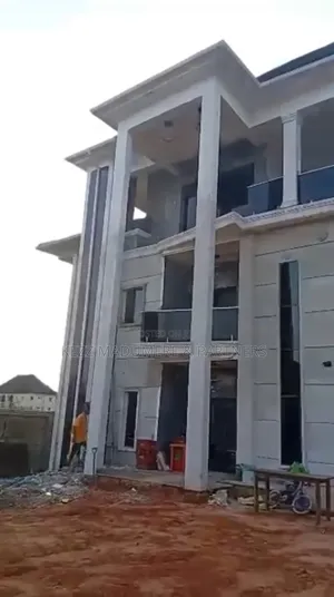 6bdrm Duplex in Imo Power Layout, for sale