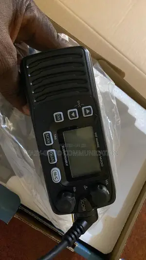 Icom M200 VHF Marine Transceiver