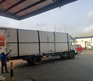 Hire Clean Truck for Haulage/Moving