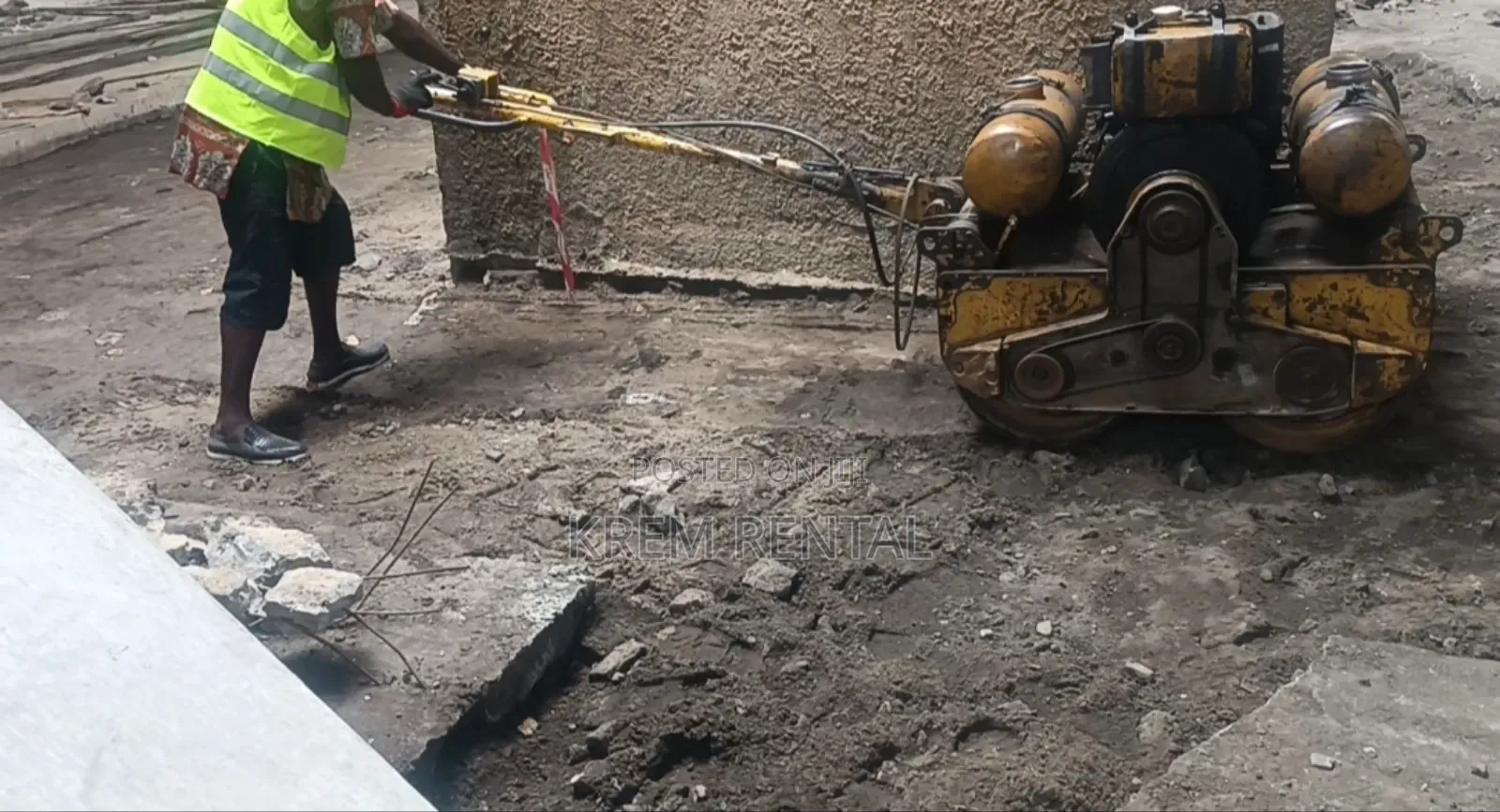 Hire a Good Handroller Compactor Machine