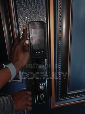 Smart Door Lock Installer