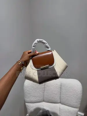 Luxe Stock Bagcomes With a Longer Handle
