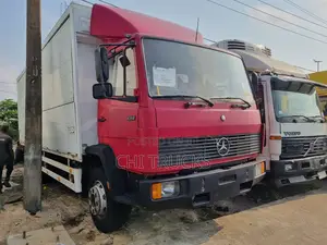 Mercedes Benz 1317 Cargo Truck 2010 Red
