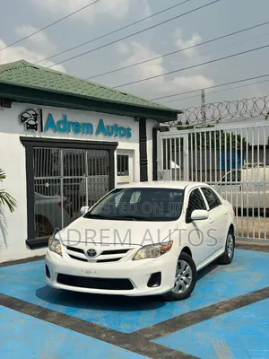 Toyota Corolla LE 4dr Sedan (1.8L 4cyl 4A) 2013 White
