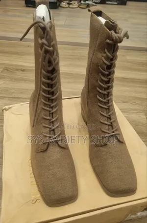 Vivaia Square Toe Lace Up Boots