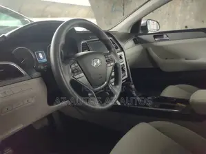 Hyundai Sonata SE 4dr Sedan (2.4L 4cyl 6A) 2015 Silver